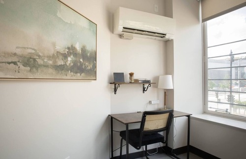 Westown Apartment | Deer District Studio Apt JC7 - One Block from Fiserv and Baird