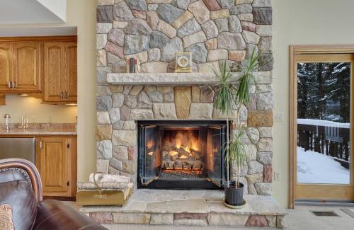 Boyne City House | Deer Lake Retreat