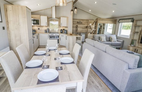 Hay-on-Wye Cottage | DEER LODGE, family friendly, with a garden in Bromyard