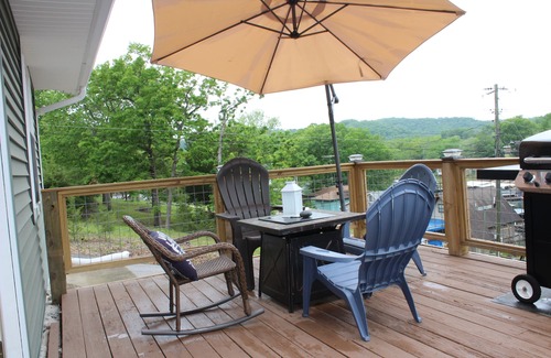 Sunrise Beach House | Deer Ridge Duplex - Beautiful Lake View with Shared Dock!