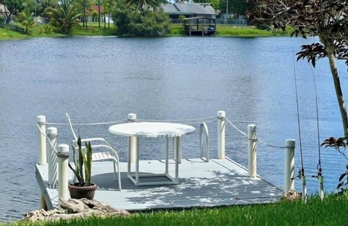Survey Creek House | Deerfield Bliss: Pool, Lakefront