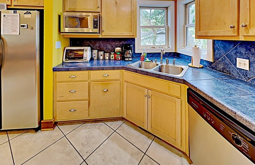 North Litchfield Beach House | Deetjen Beach House - Near Beach & Bike Trail. North Litchfield Favorite!