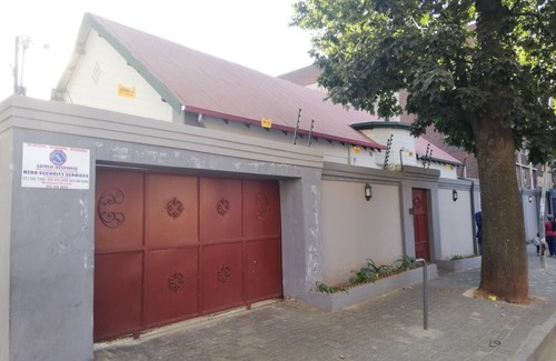 Greater Johannesburg Metropolitan Area Hotel | Defountain Guesthouse
