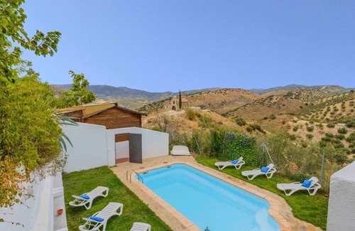 Algarinejo Villa | Dehesa de las Casas Algarinejo by Ruralidays