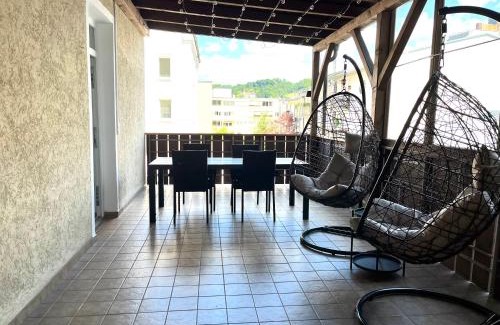 Passau Apartment | Dein Zuhause in Passau, Modern, Zentral, Parkplatz, Küche, Terasse