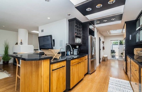 Del Mar Heights House | Del Mar Townhome with Ocean Views and Amenities!