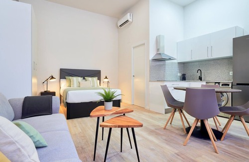 El Ejido Apartment | Del Parque Flats Estudio Capuchinos Street View