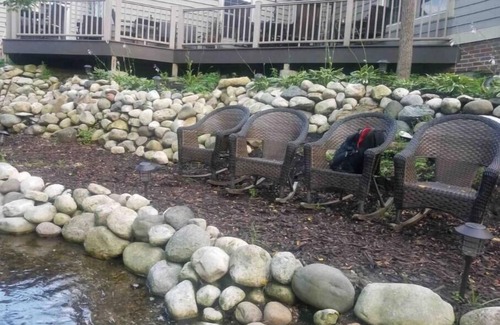 Delafield Apartment | DElafield Rivers Gateway Luxurious Condo