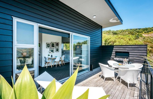 Matiatia Bay Apartment | Delamore Cove - Nikau / You've Got It Maid