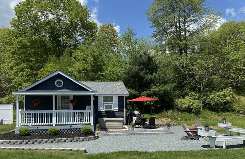 Beemerville Cottage | Delaware River Access, Cozy Hot Tub For Two, Pool