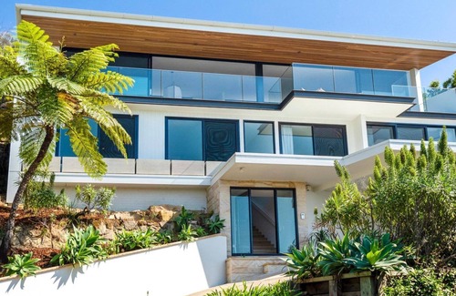 Whale Beach House | DELFINO BIANCO by Palm Beach Holiday Rentals