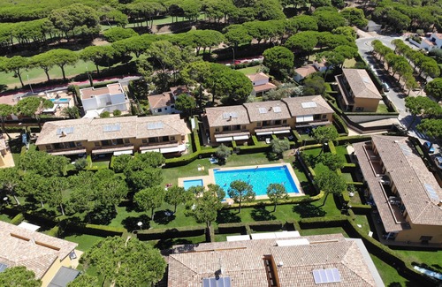 Pals House | Delicious, luxeus holiday with beach and golf course, seven people + baby