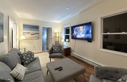 Town of Lloyd House | Delightful 1-Bedroom Residence with Private Yard on New Paltz Rd, Lloyd, NY