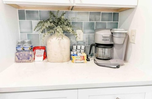 Homewood Condo | Delightful 2 BR Condo Downtown Homewood