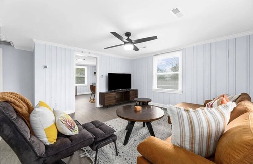 Windy Hill House | "Delightful 2BR duplex: ocean steps away, close to attractions."