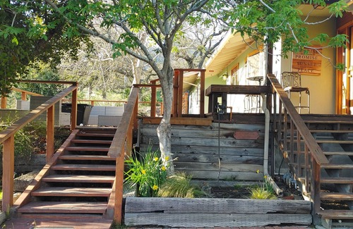 Three Rivers House | Delightful 3-bedroom house with AC inside sequoia national park