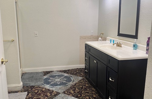 Leesville Apartment | Delightful 3-bedroom apartment with AC in Leesville