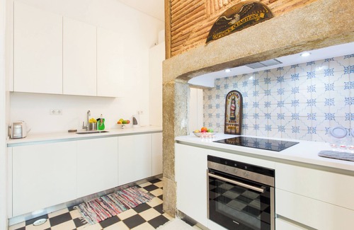 Chiado Apartment | Delightful 4-bedroom apartment in historical downtown