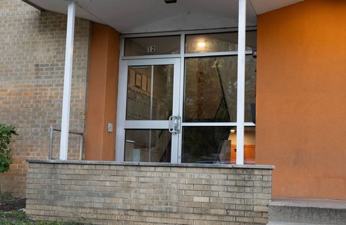 Whittier Apartment | Delightful apartment in Central Minneapolis-Long Term Stay!