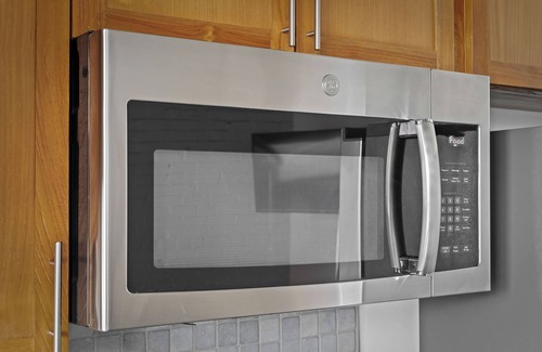 Downtown Cleveland Apartment | Delightful apartment with AC in charming Cleveland