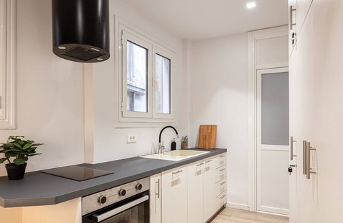 Athens City Centre Villa | Delightful Athens Apartment | 2 Bedrooms | Apartment Shoi | Perfect Place for.