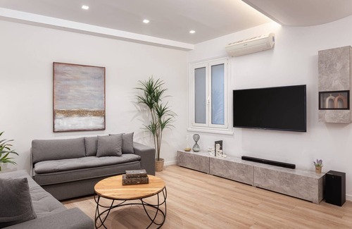 Athens City Centre Villa | Delightful Athens Apartment | 2 Bedrooms | Apartment Shoi | Perfect Place for.
