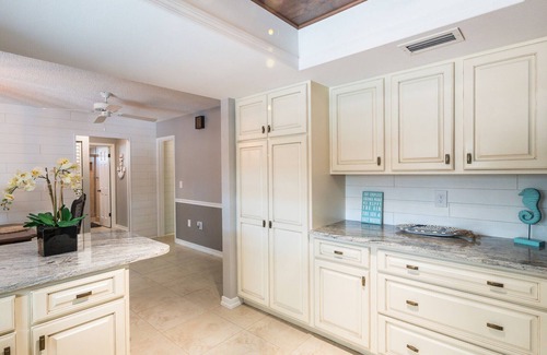 Bradenton House | Delightful Beach House with a Pool!
