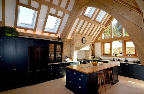 Stroud Cottage | Delightful Cotswold cottage in gorgeous village with superb panoramic views