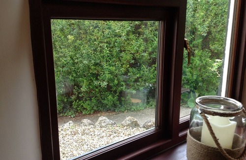 Easton Cottage | Delightful Cottage in a Peaceful Rural location, but only 5 minutes to the city.