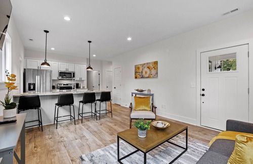 Lookout Valley Neighborhood Association House | Delightful Cottage