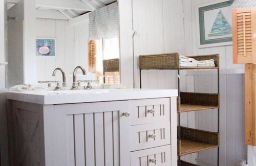 Westbrook Center Cottage | Delightful cottage with AC in Westbrook