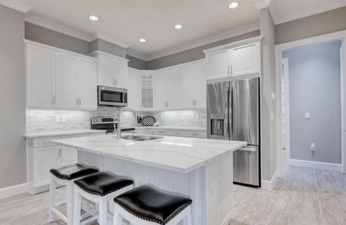 East Naples Villa | Delightful Dahlia Villa, 2 Bedroom + Den, Private Pool and Spa.