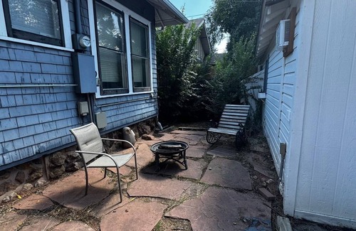 Central Colorado Springs House | Delightful Downtown 3-bedroom house with AC in Colorado Springs - Old North End!