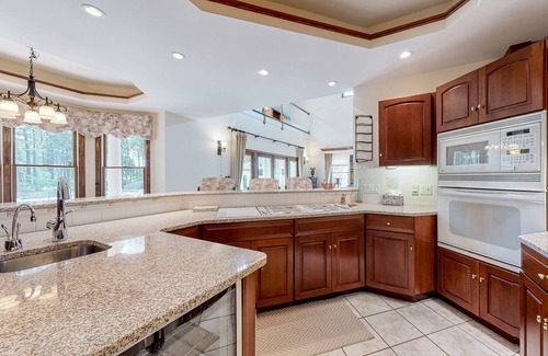Sagamore House | Delightful escape with private pool, horseshoe pit, home gym, fast WiFi & grill