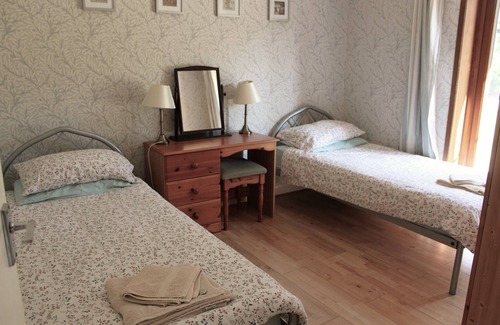 Pevensey Cottage | Delightful Holiday Cottage Close to Eastbourne in the grounds of a manor house