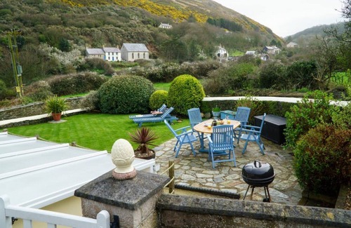 Tan-y-groes House | Delightful property some 200 yards from the beach at Llangrannog situated on the hillside
