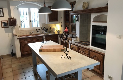 Tourrettes Villa | Delightful provencal style villa on a single level with pool and stunning views.