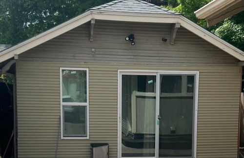 Civic Center Apartment | Delightful studio with WiFi in Stockton