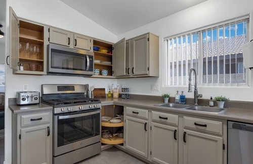 Dove Mountain House | Delightful Vacation Home - Trails, Golf & Dining!