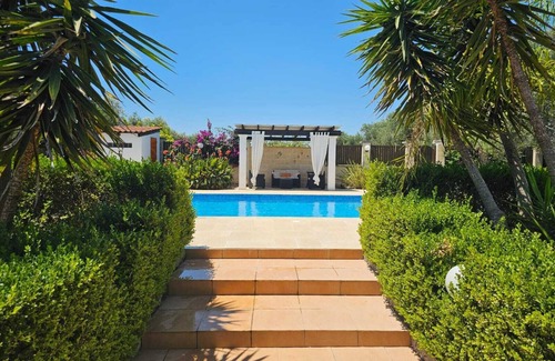 Oria Villa | Delightful villa with private pool in landscaped gardens.
