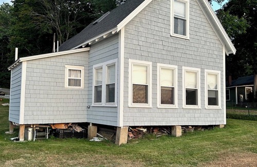 Pleasant Point Cottage | Delightful waterfront cottage with beautiful views of the sunset.
