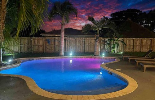 Deerfield Beach House | Delilas Chic 3 Bedroom 2 bath Abode with Heated Pool