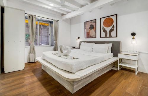 Kurla Apartment | Delphi 2BHK - Calm Comfort Minutes from BKC