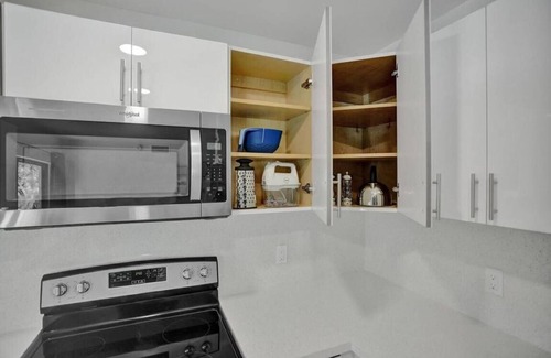 Delray Beach House | Delray Beach 3Bd Home |Pool, Game Room | 10 guests