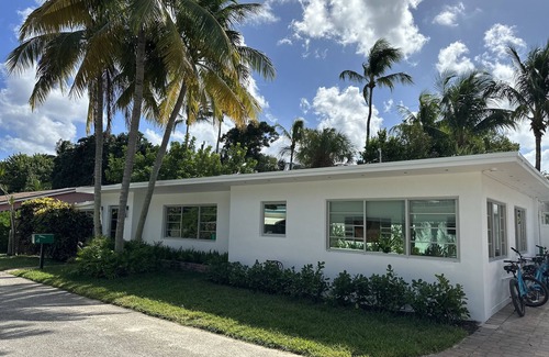 Briny Breezes House | Delray Beach Designer Surf Cottage Slim Aaron's Style East of A1A