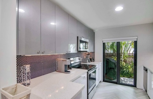 Delray Beach House | Delray Beach Getaway | Minutes to Beach & More!