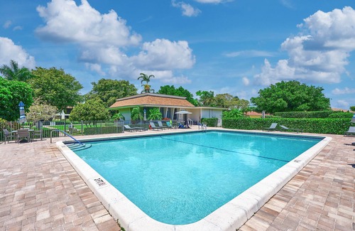 Delray Beach Condo | Delray Beach Luxury and Comfort: Your Private Retreat Work, Relax and Unwind