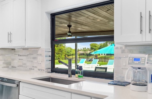 Delray Beach House | Delray Beach Pool/Spa/Putting Green. Minutes to Beach and Atlantic Ave.