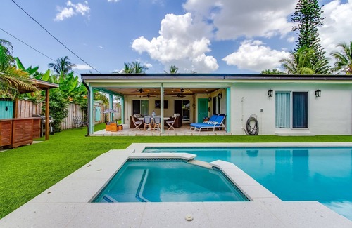 Delray Beach House | Delray Beach, spend the holidays warmly, heated pool!