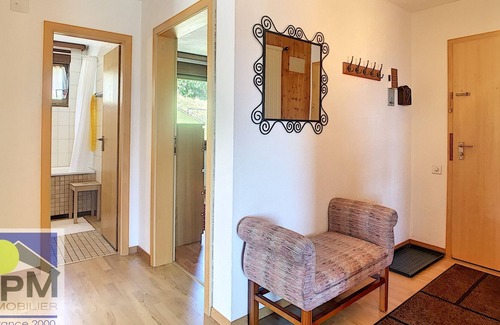 Leysin Apartment | Delta 12 Apartment of 3,5 rooms, about 72m2 (for 2 to 6 persons) located in a modern residence in th